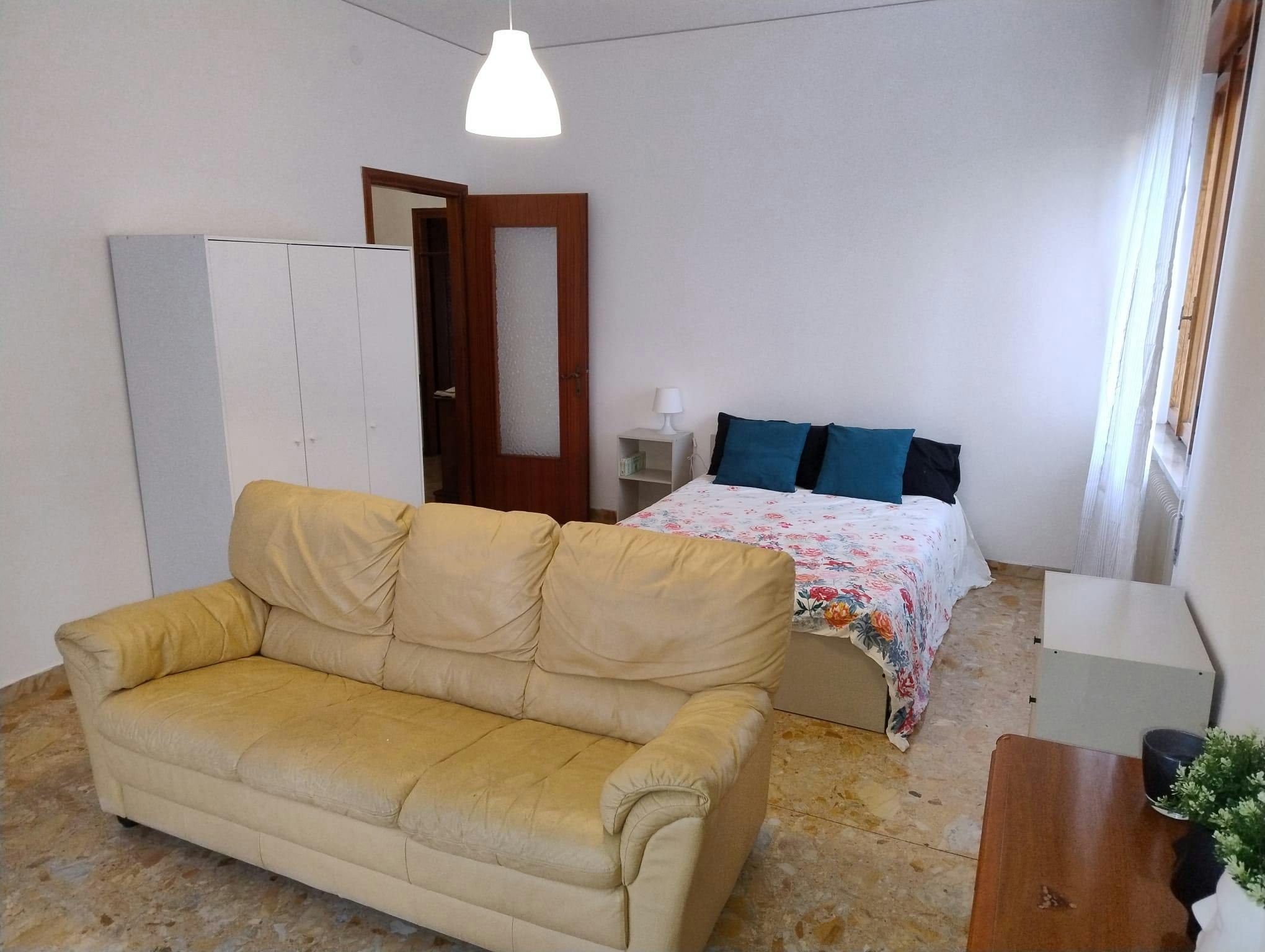 Приватна кімната за оренду для 530 EUR на місяць у Vicenza, Via Gaetano Giardino