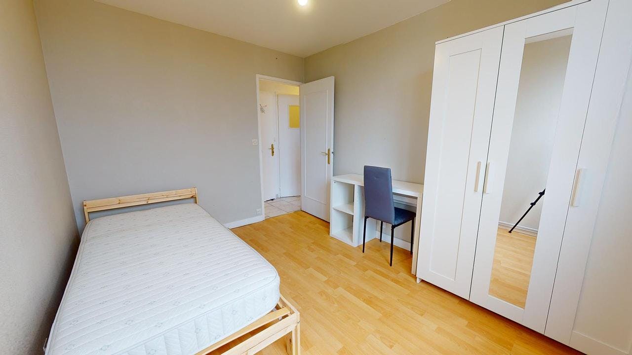 Private room for rent for €430 per month in Saint-Fons, Rue Parmentier