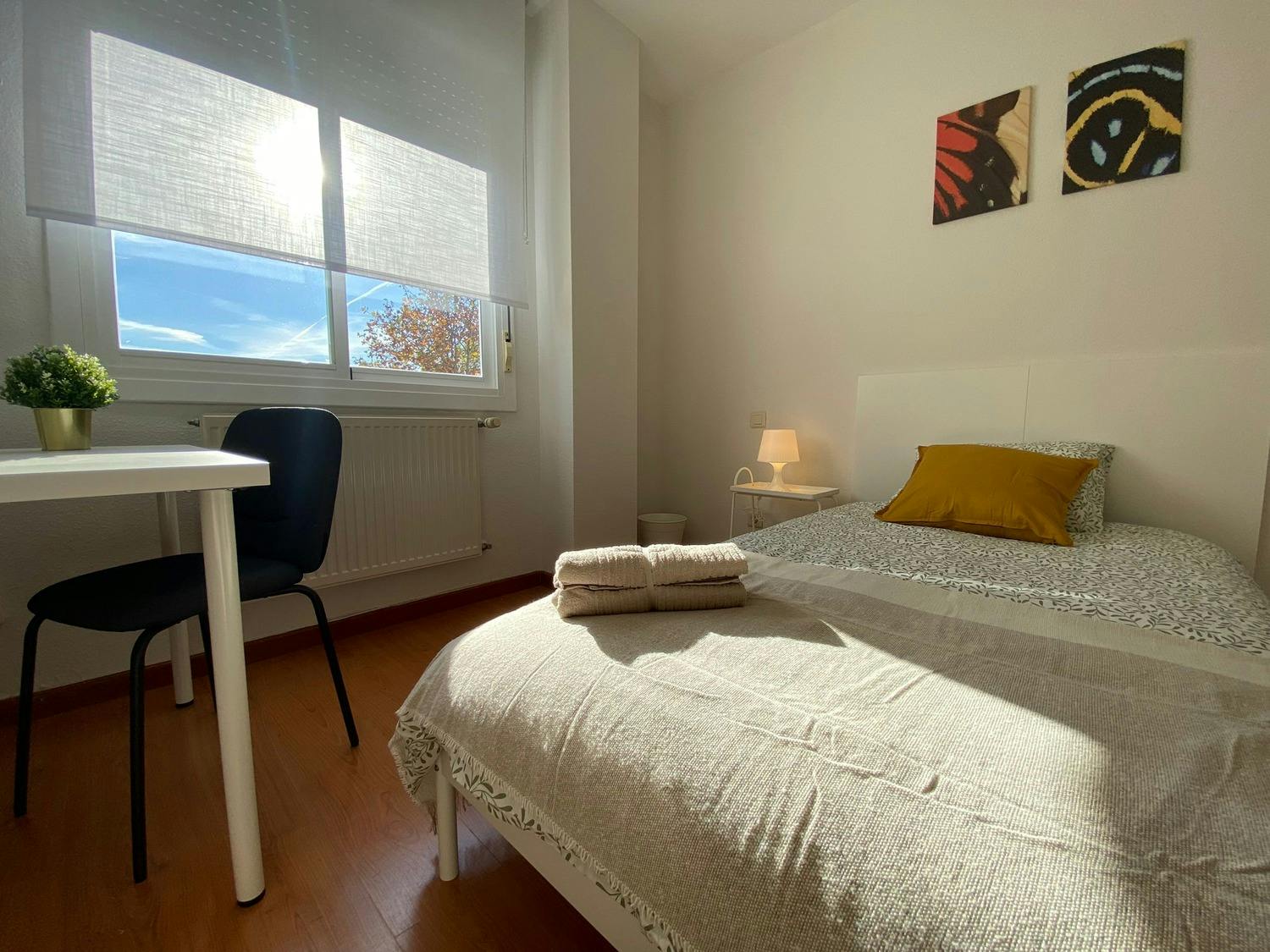 Отдельная комната сдается в аренду за 525 € в месяц в Majadahonda, Calle Isaac Albéniz