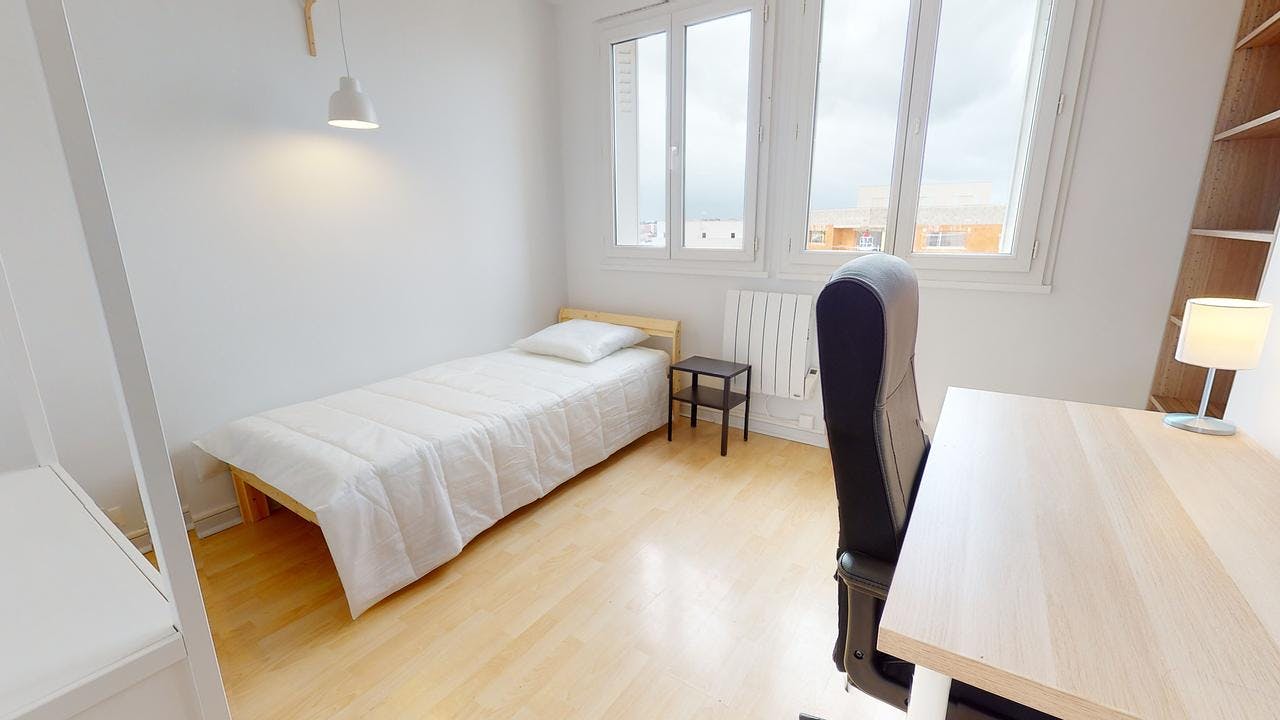 Apartment Toulouse, 1 bed, 9m² — photo 1