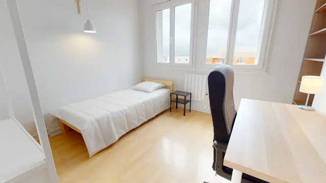 Private room in Boulevard de Larramet, Toulouse (1579401) room image 1