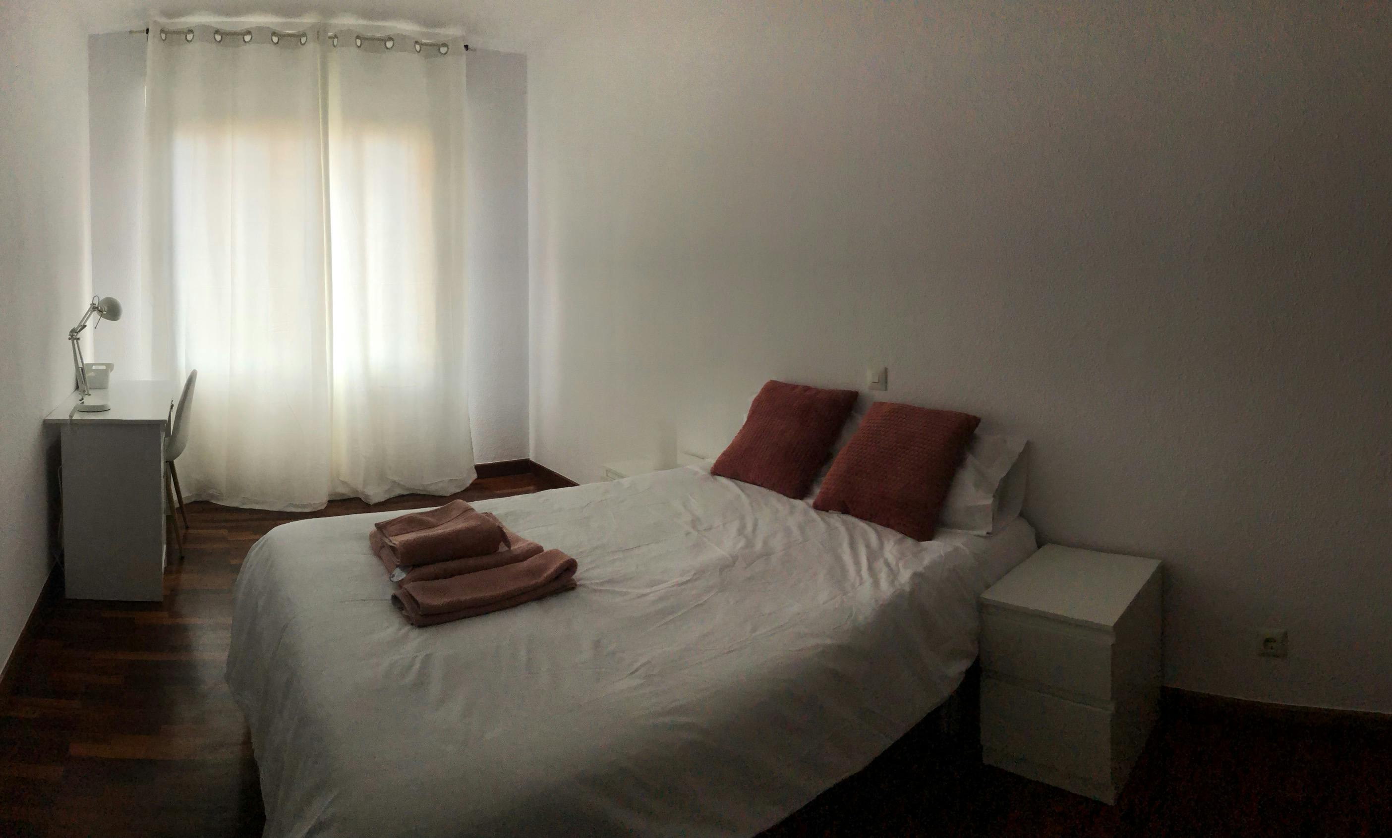 Chambre privée à louer pour 375 €/mois à Logroño, Avenida de la Paz