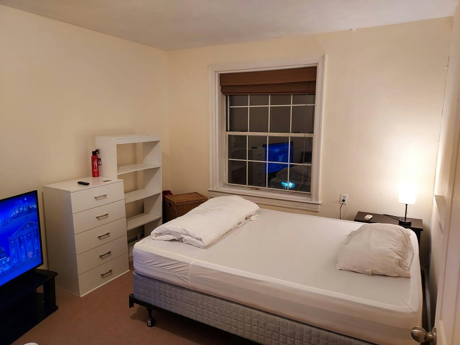 WG-Zimmer zu mieten für $1,100 pro Monat in Queens County, 30th Avenue