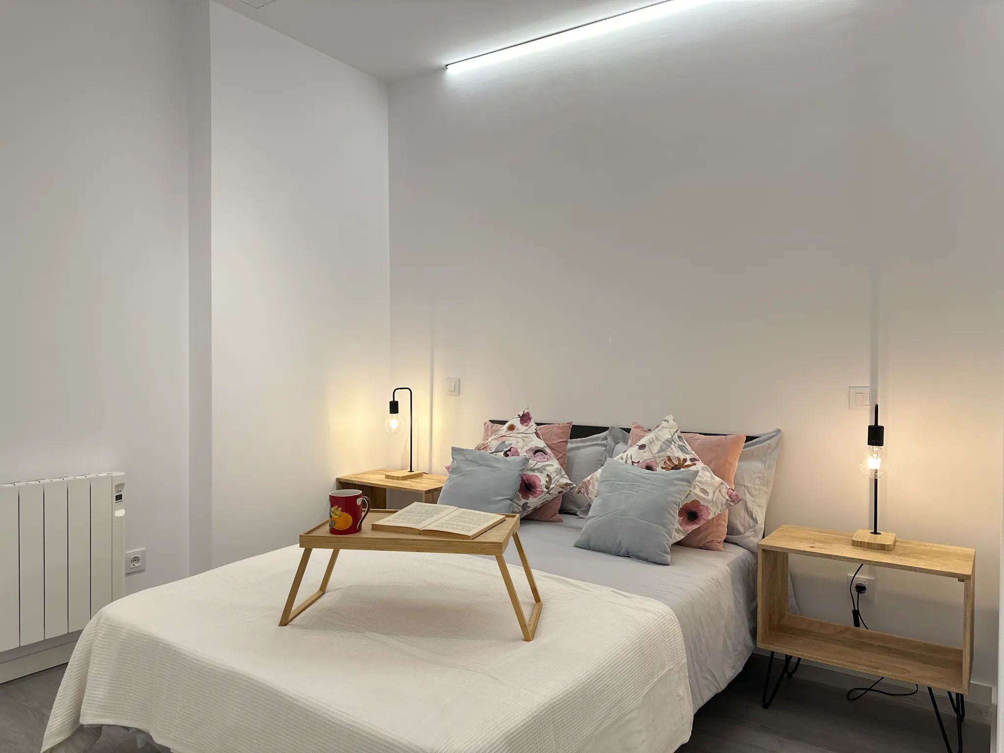 1-Bedroom Apartment in Calle Alverja, Madrid (1580006) ROOM 1