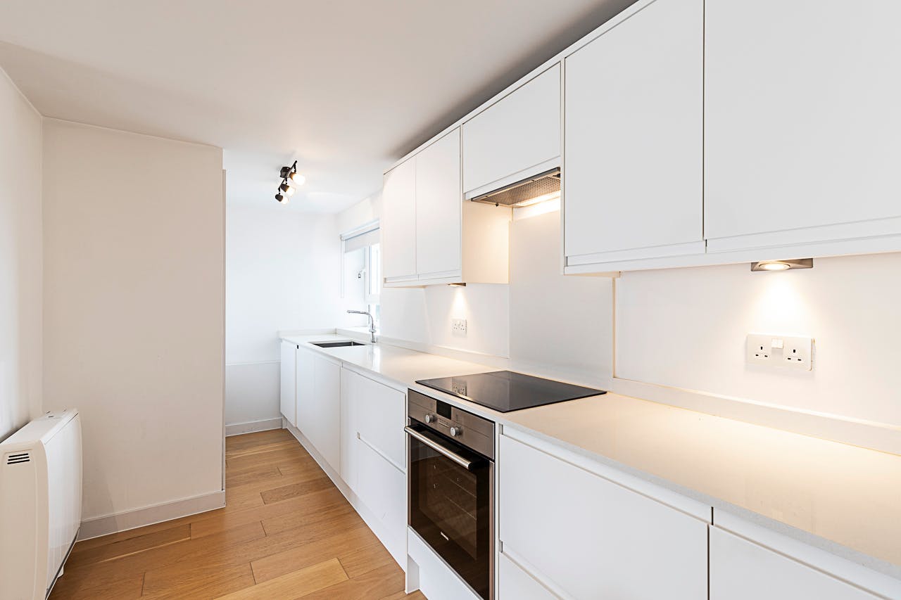 Apartment London, 2 beds — photo 4