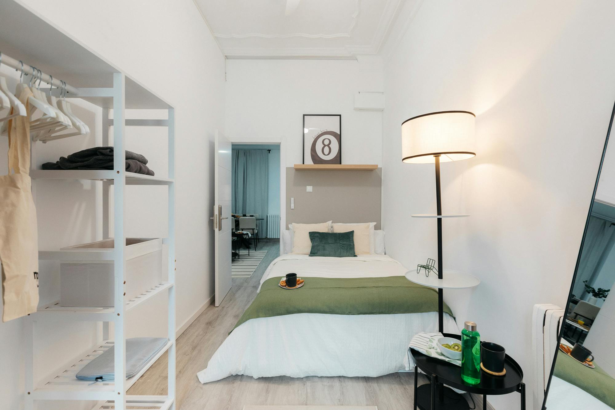 Apartment Valencia, 1 bed, 10m² — photo 4