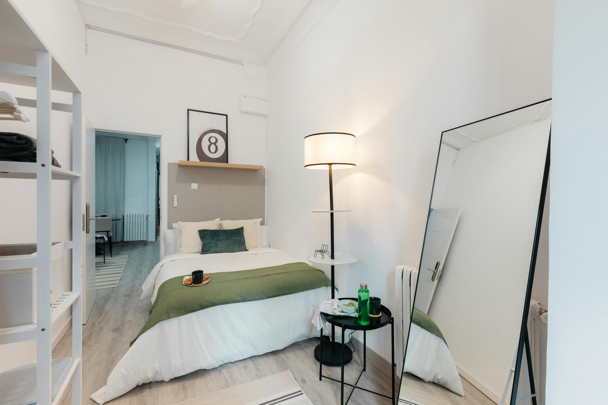 Apartment Valencia, 1 bed, 10m² — photo 5