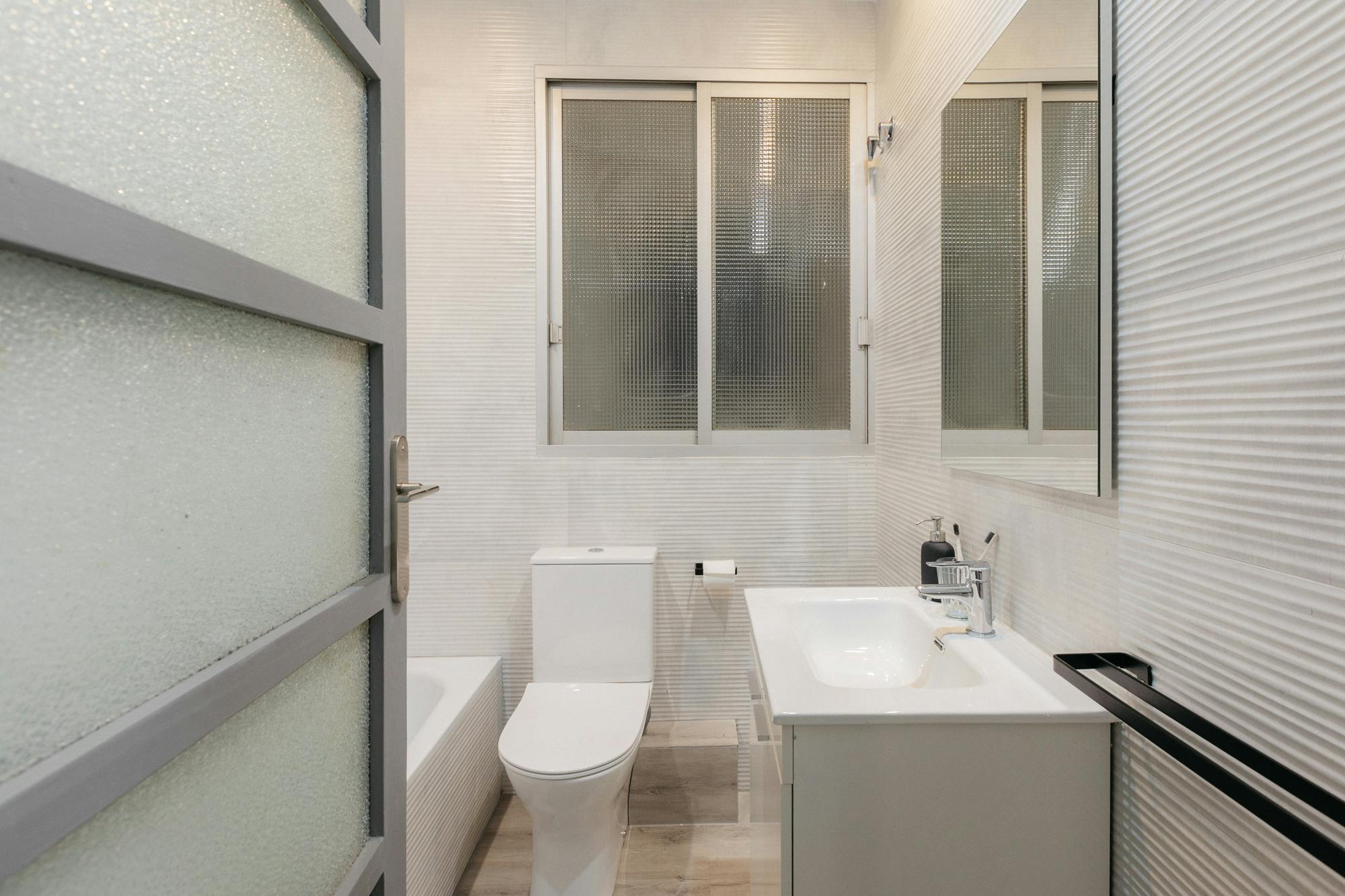Apartment Valencia, 1 bed, 10m² — photo 7