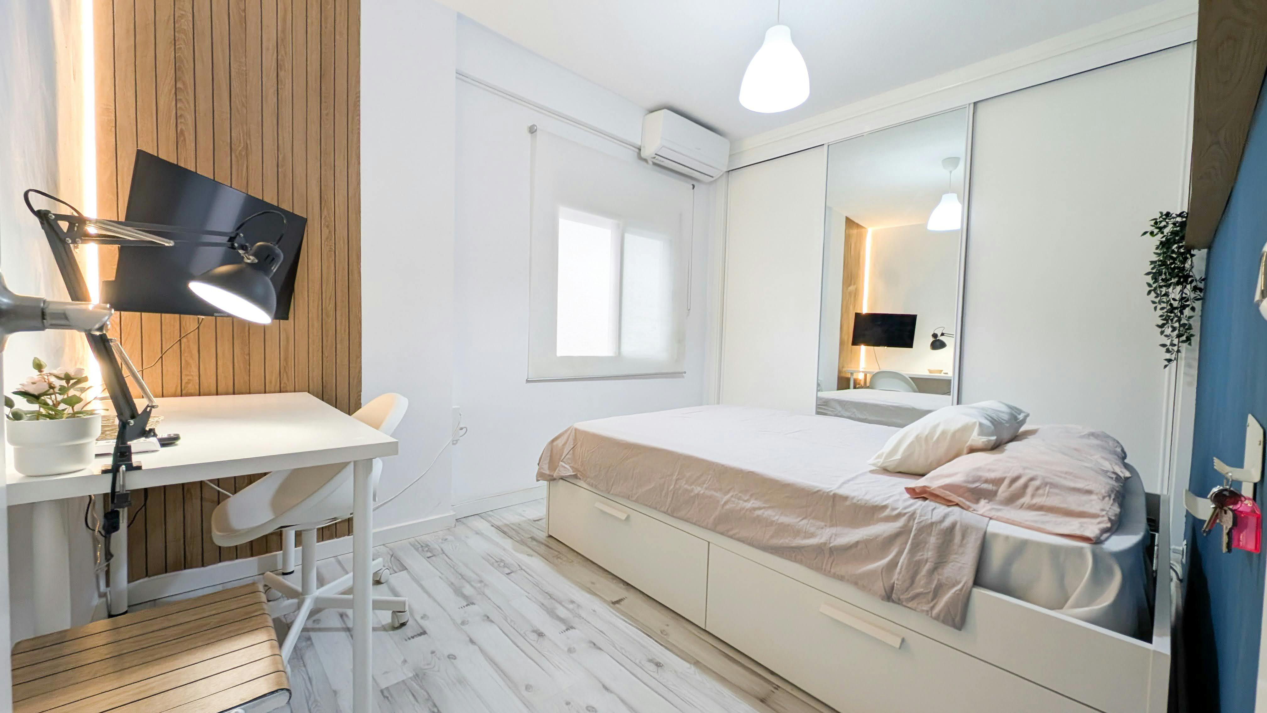 Pokój prywatny do wynajęcia za 360 € miesięcznie w mieście Córdoba, Calle María Auxiliadora