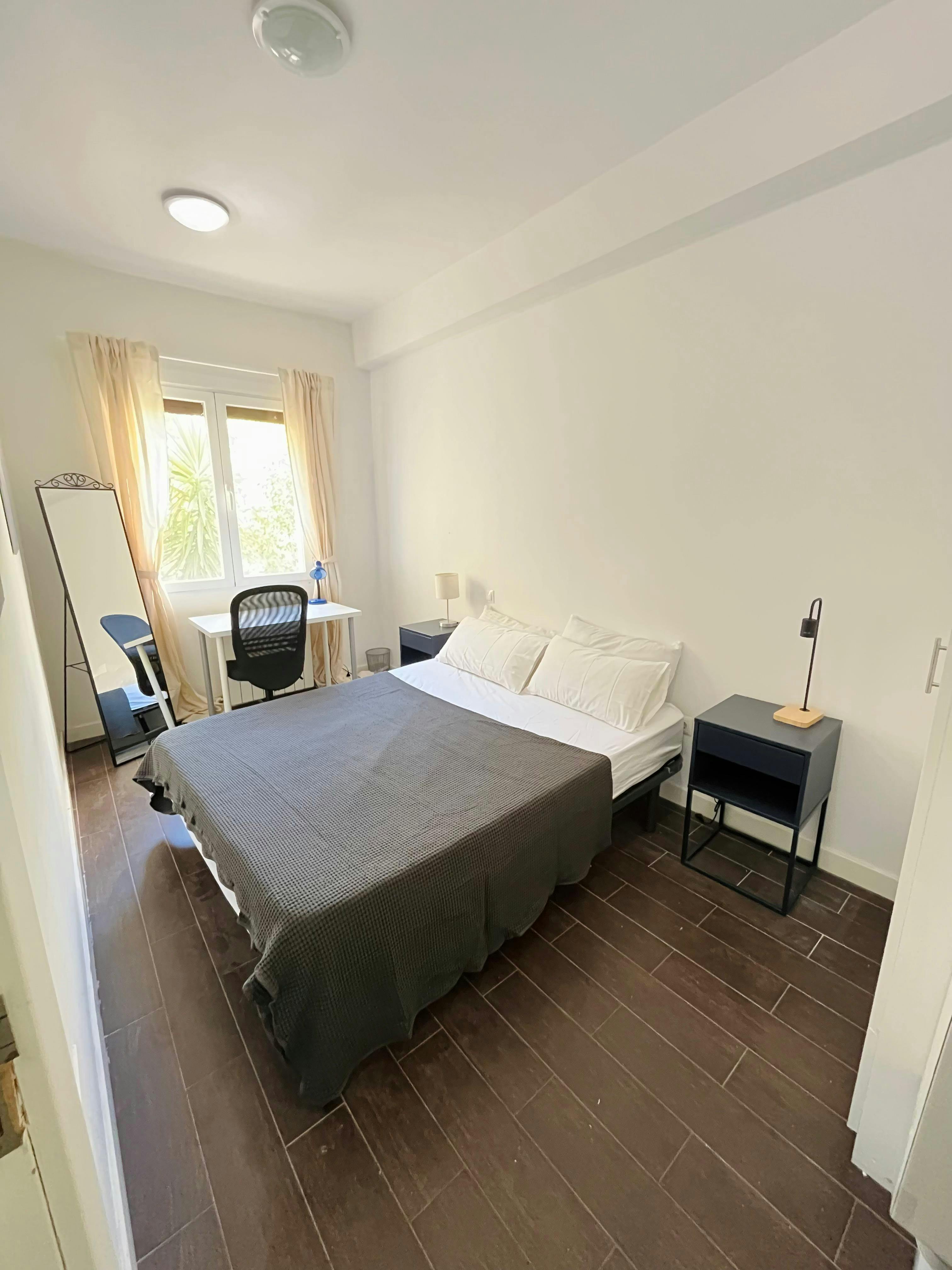 Calle de Maudes, Madrid preview