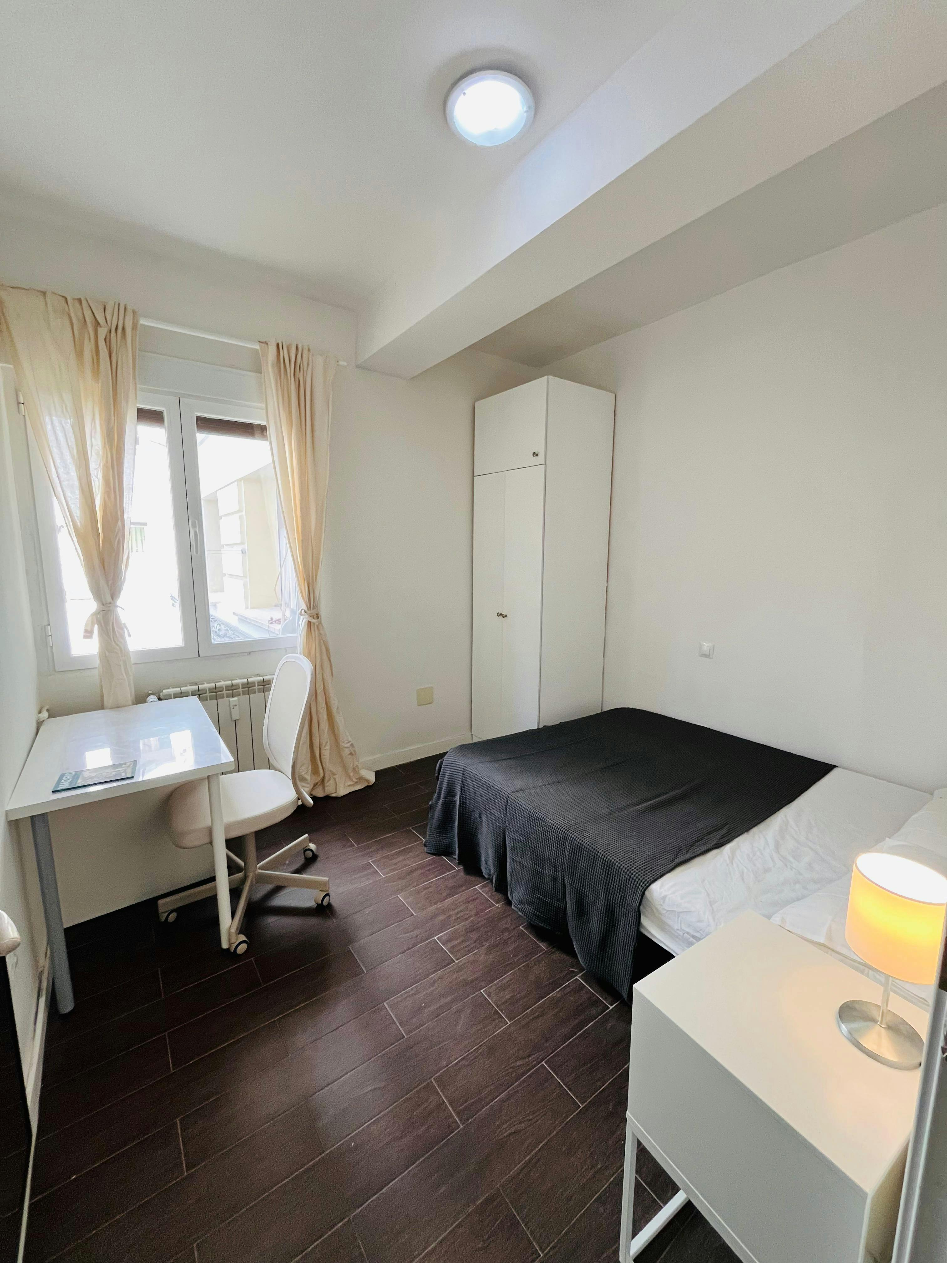 Calle de Maudes, Madrid preview