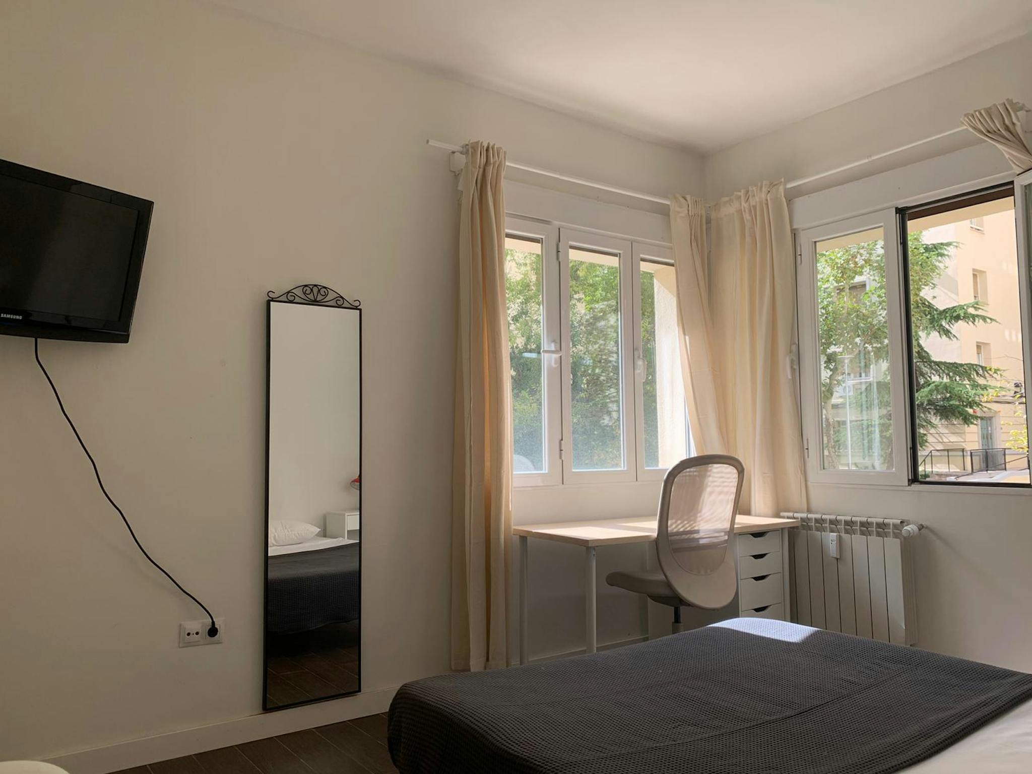 Calle de Maudes, Madrid preview