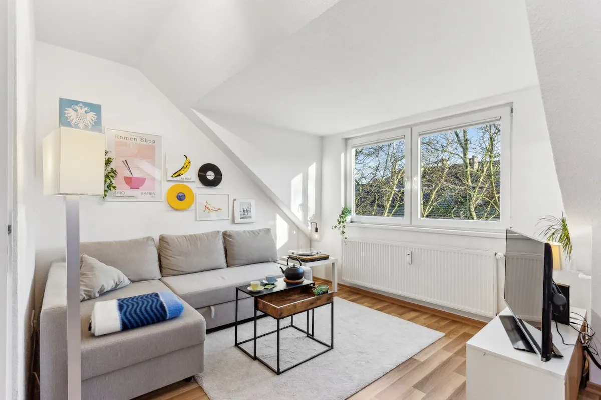 1-Bedroom Apartment in Savignystraße, Essen