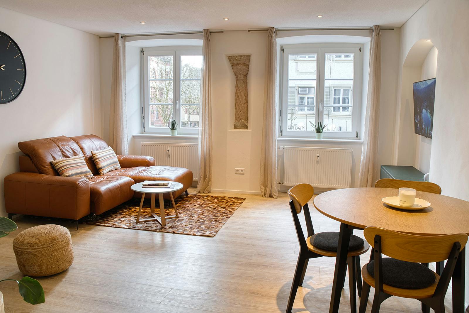 Apartment for rent for €2,050 per month in Waldshut-Tiengen, Kaiserstraße