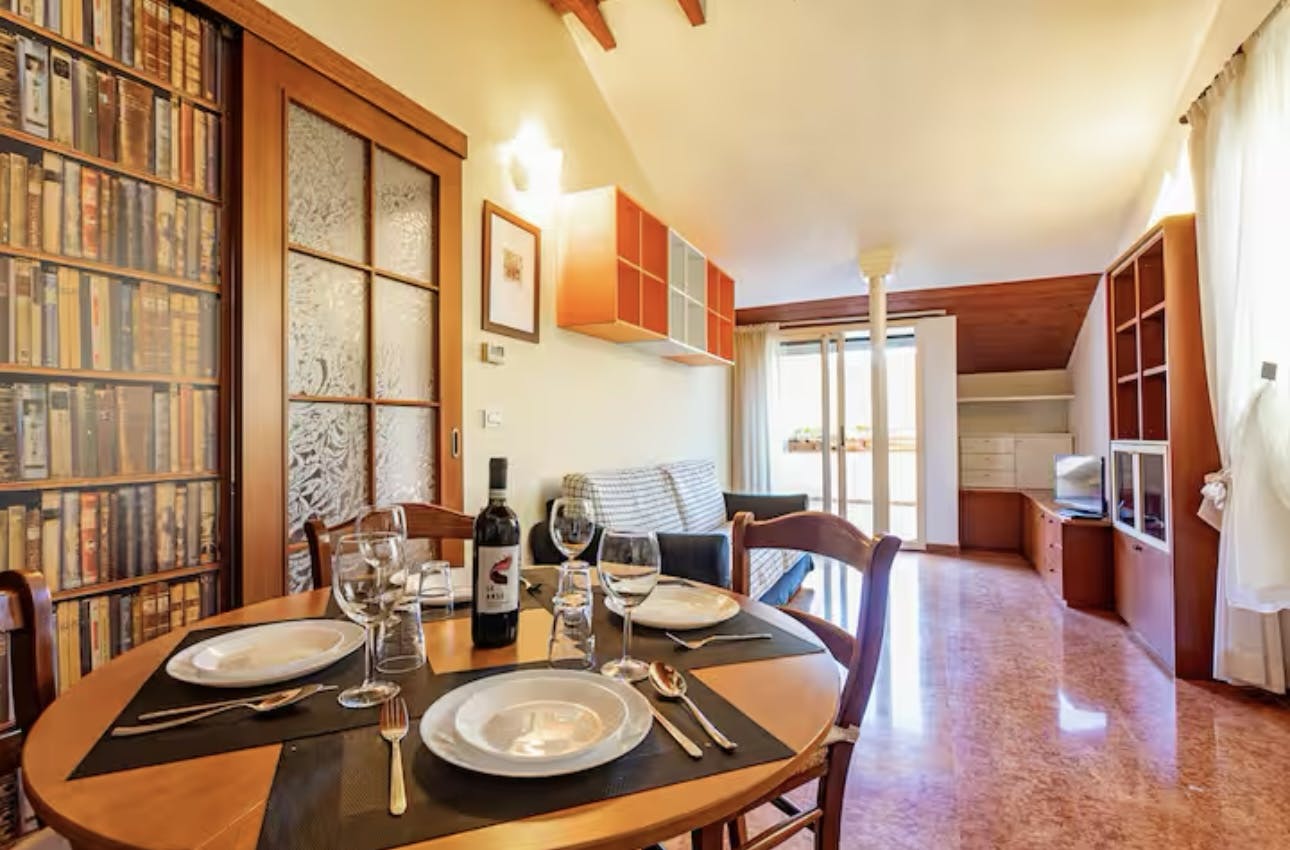 Via Centotrecento, Bologna