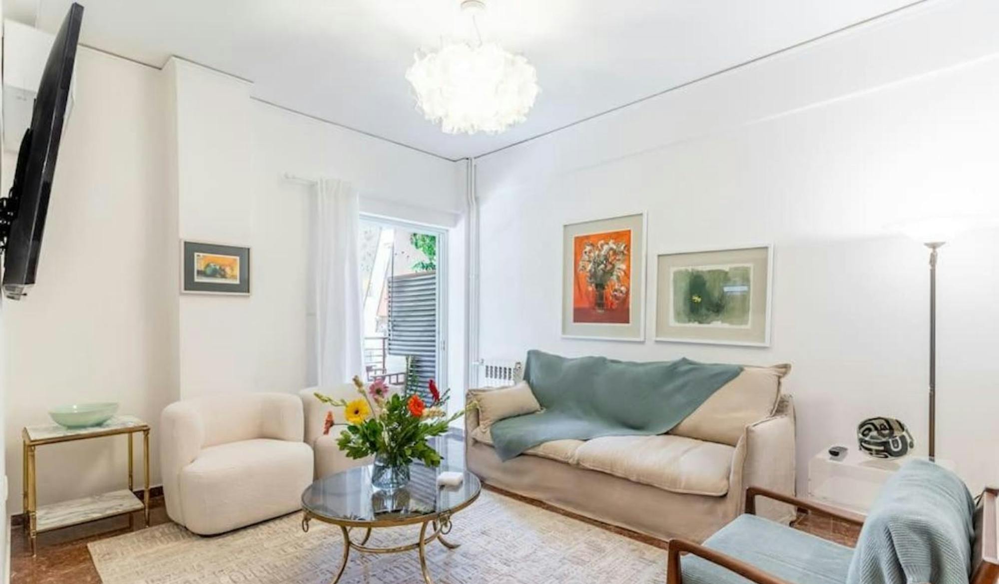 Apartment for rent for €1,700 per month in Athina, Dimitriou Kampouroglou