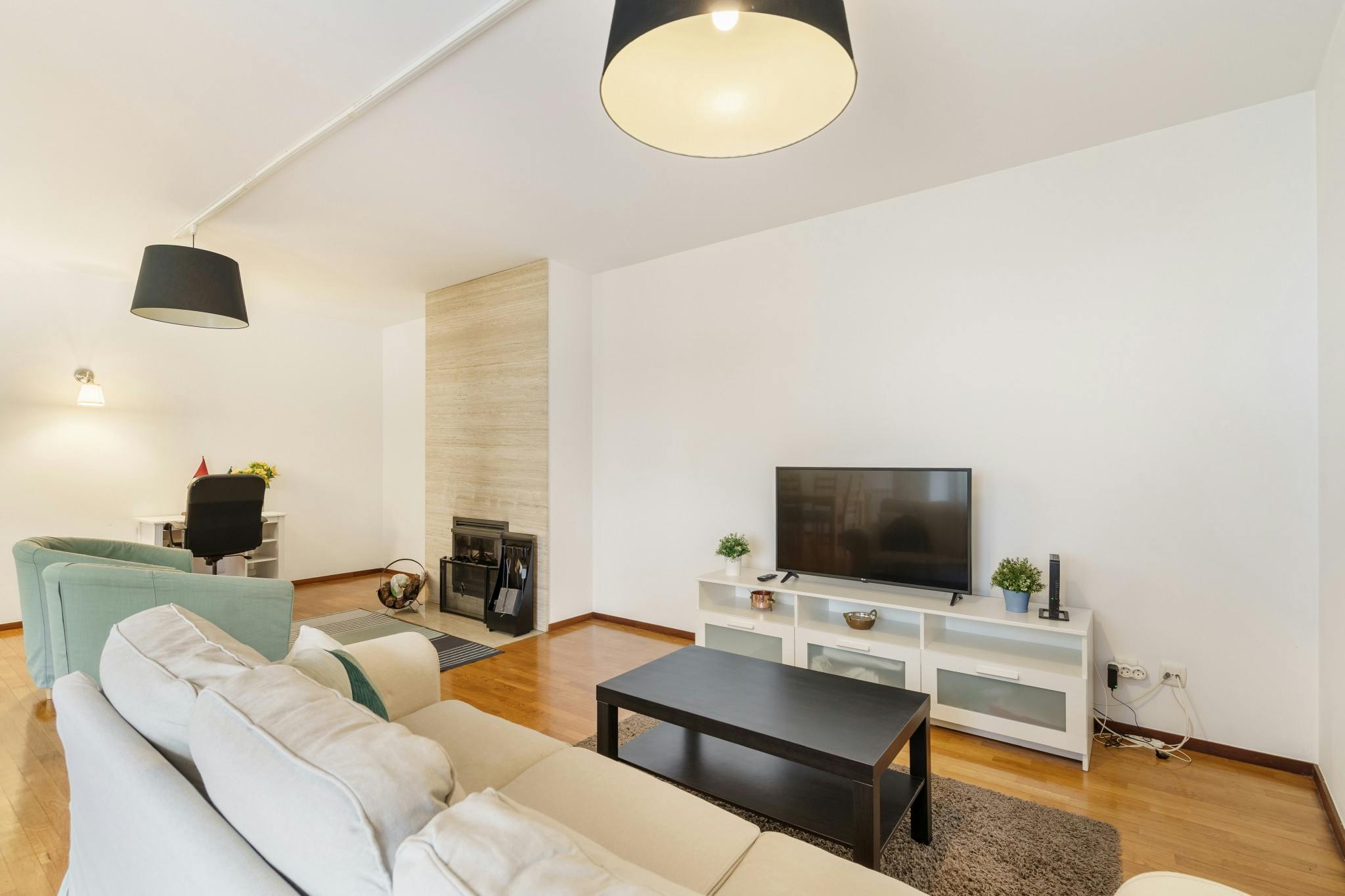 Apartment for rent for €9,999 per month in Braga, Rua da Granja