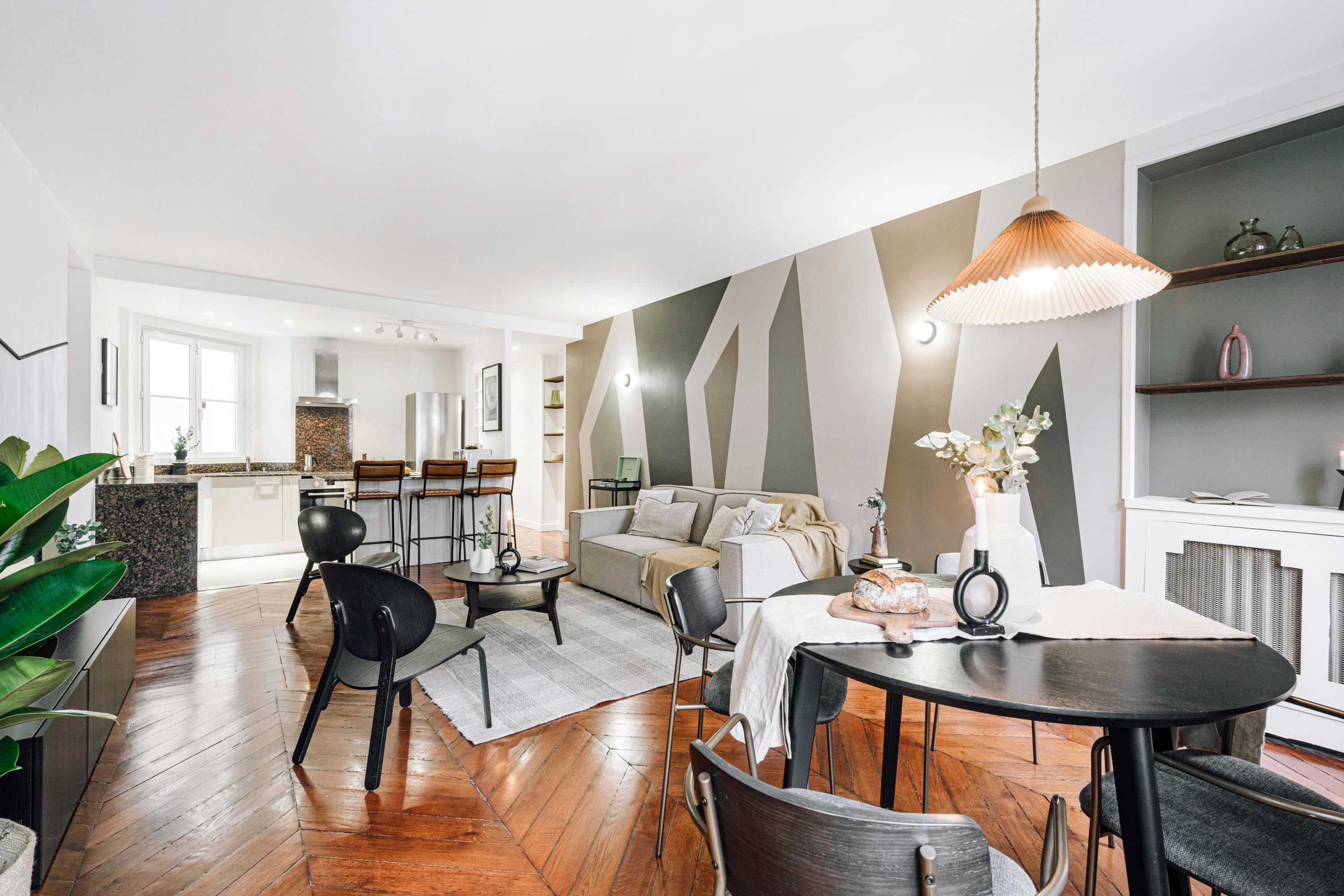 Apartment for rent for €4,199 per month in Paris, Boulevard de Sébastopol