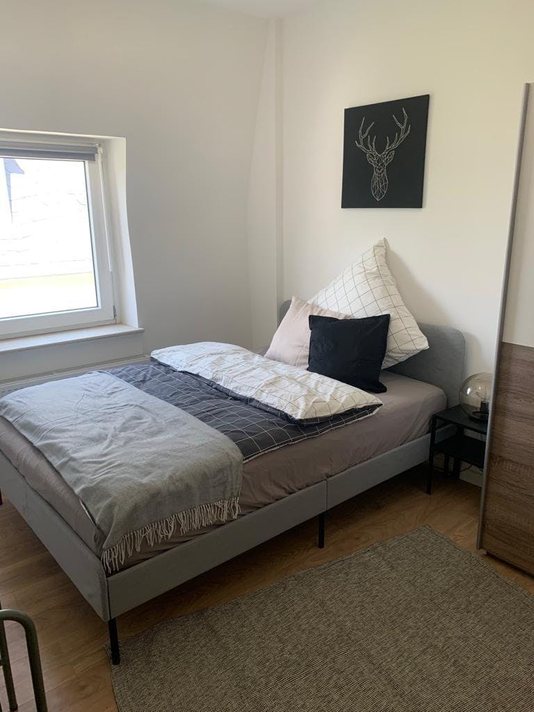 Apartment for rent for €999 per month in Frankfurt am Main, Robert-Mayer-Straße