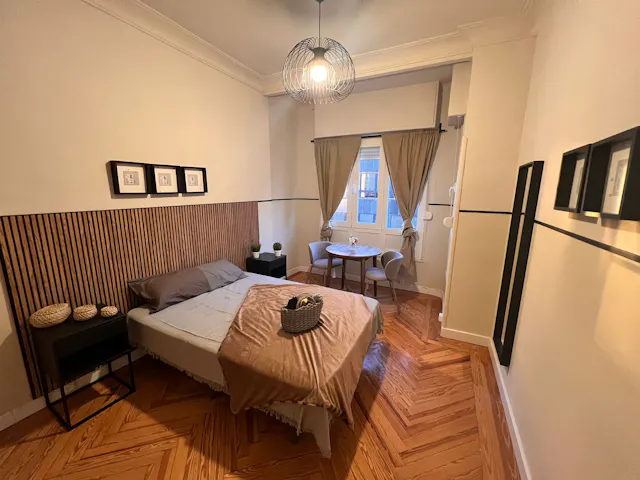 Private room in Calle de Menorca, Madrid (1581068) room image 1