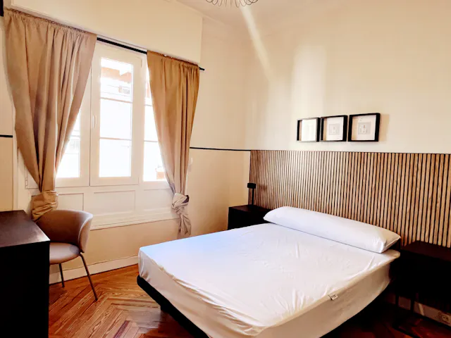 Private room in Calle de Menorca, Madrid (1581074) room image 1