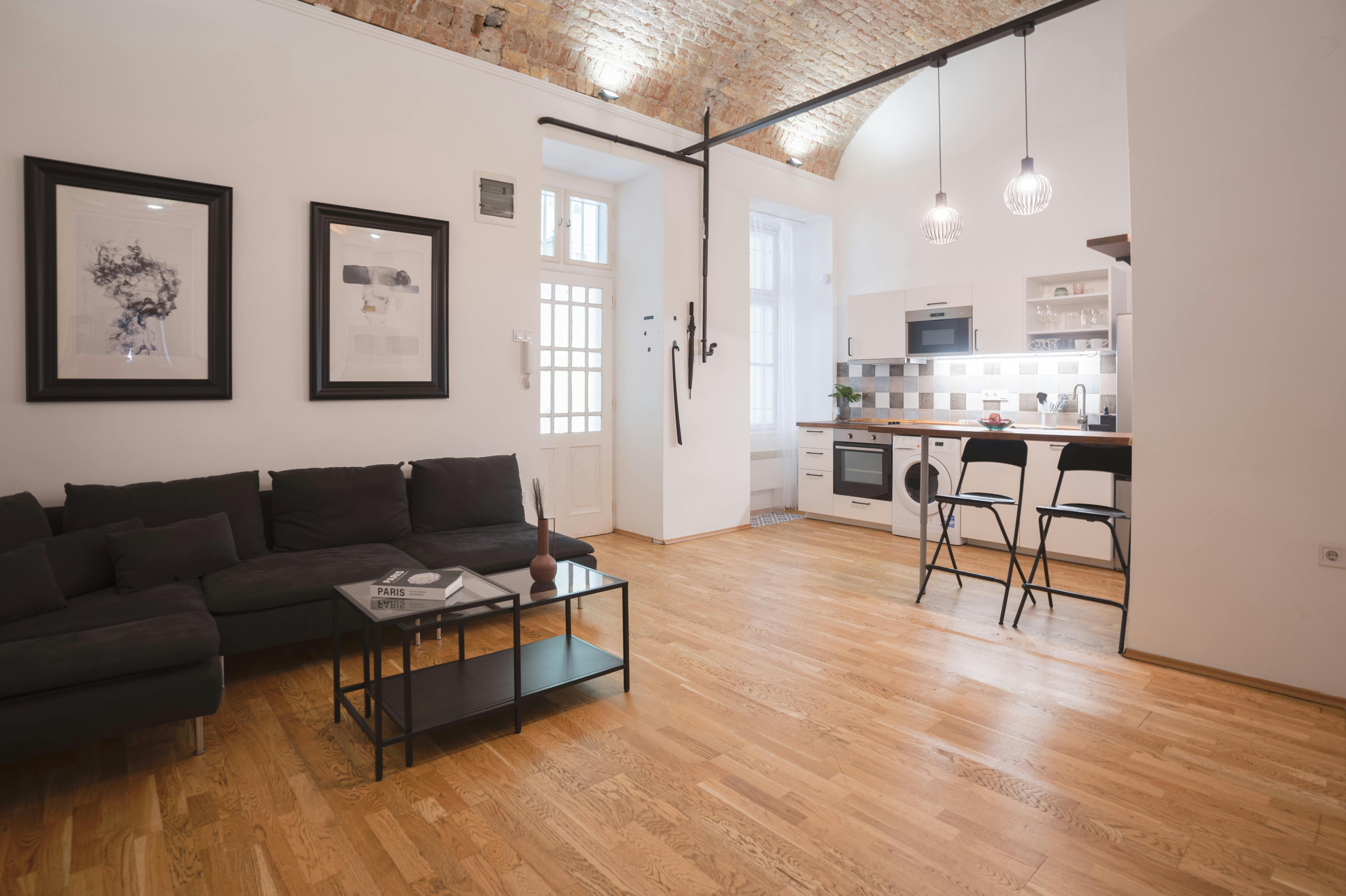 Nyár utca, Budapest preview