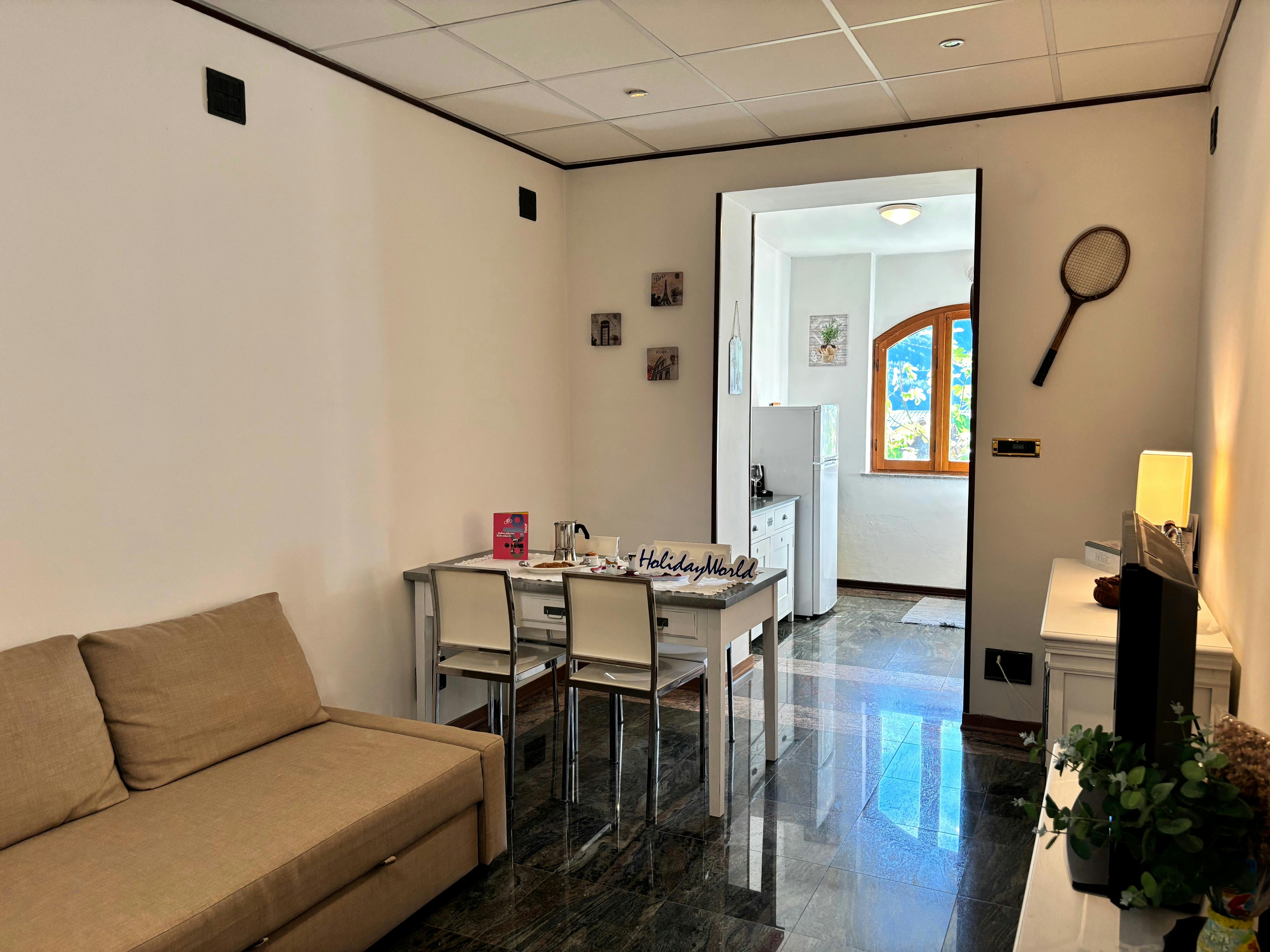Apartment for rent for €1,944 per month in Saint-Vincent, Via Ponte Romano
