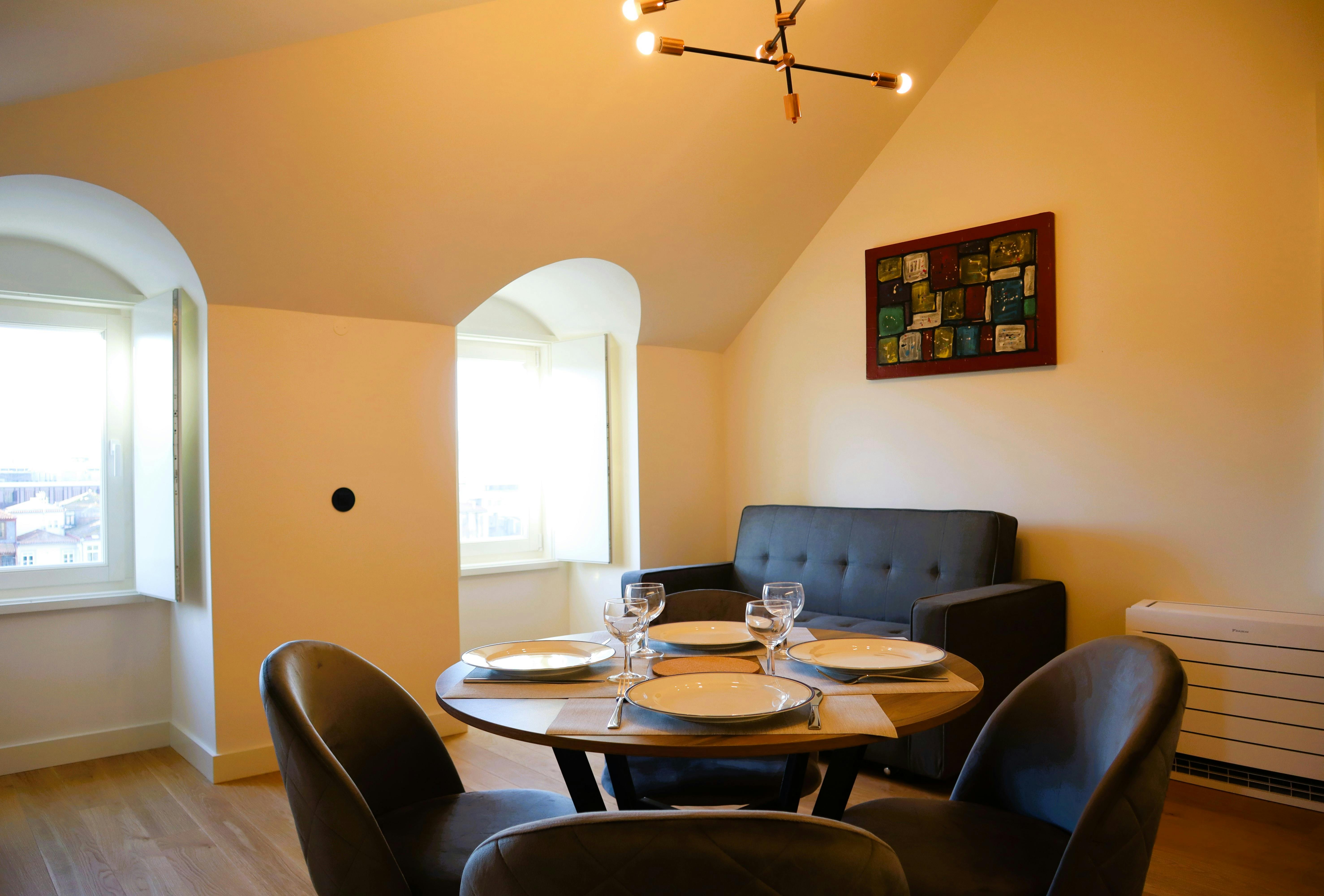 Rua Fernandes Tomás, Porto preview