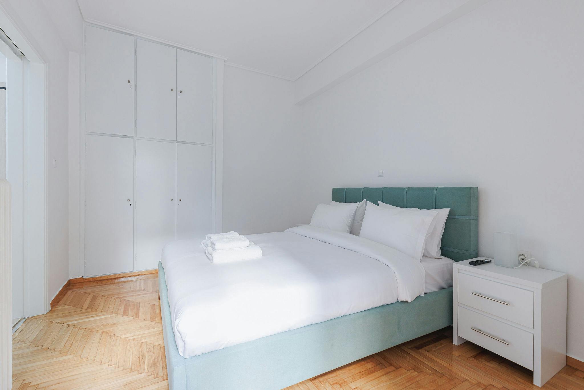 Kalliga Petrou, Athens preview