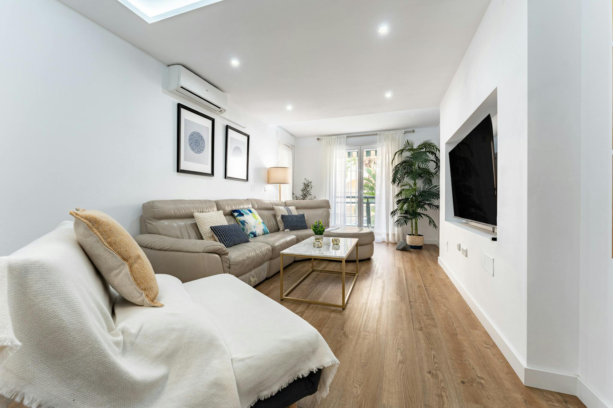 Calle Almuñécar, Benalmádena preview