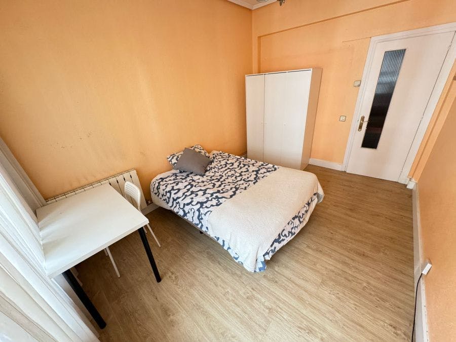 Iturribide Kalea, Bilbo preview