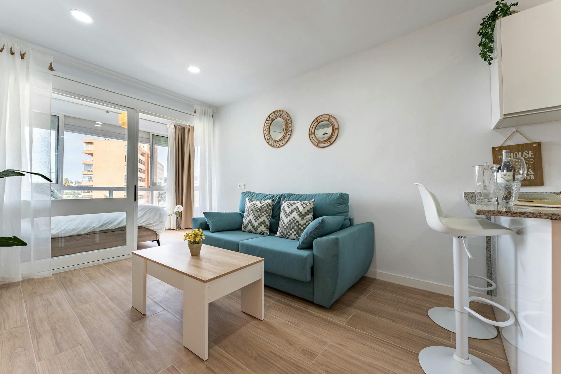 Apartment for rent for €1,300 per month in Torremolinos, Calle de la Colina