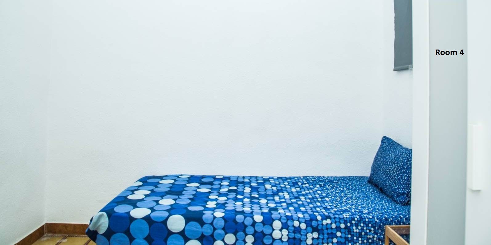 Private room for rent for €330 per month in Barcelona, Carrer de Lancaster