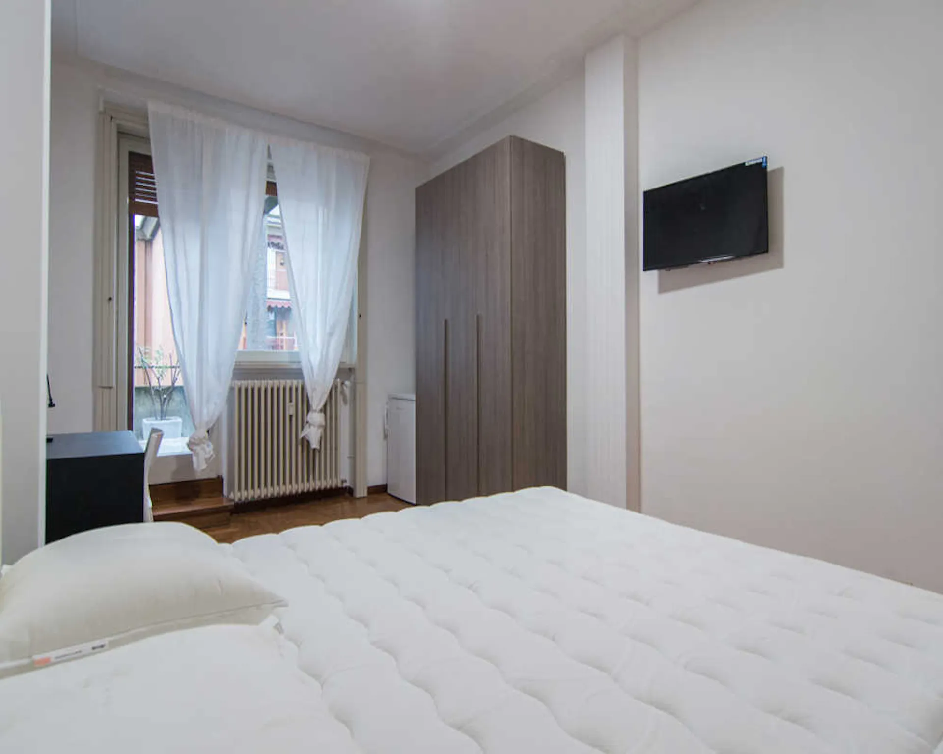 Via Rodolfo Farneti, Milan preview