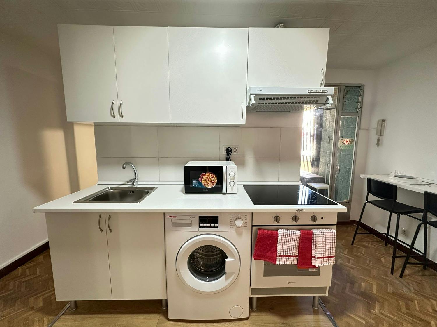 Apartment Madrid, 1 bed, 12m² — photo 4