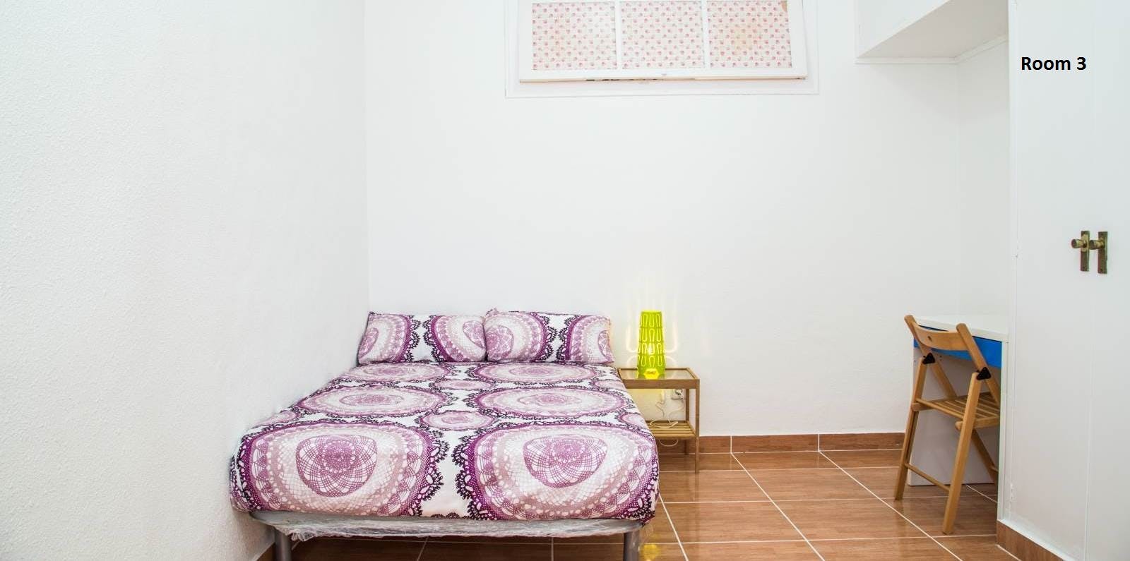 Private room for rent for €230 per month in Barcelona, Carrer de Lancaster