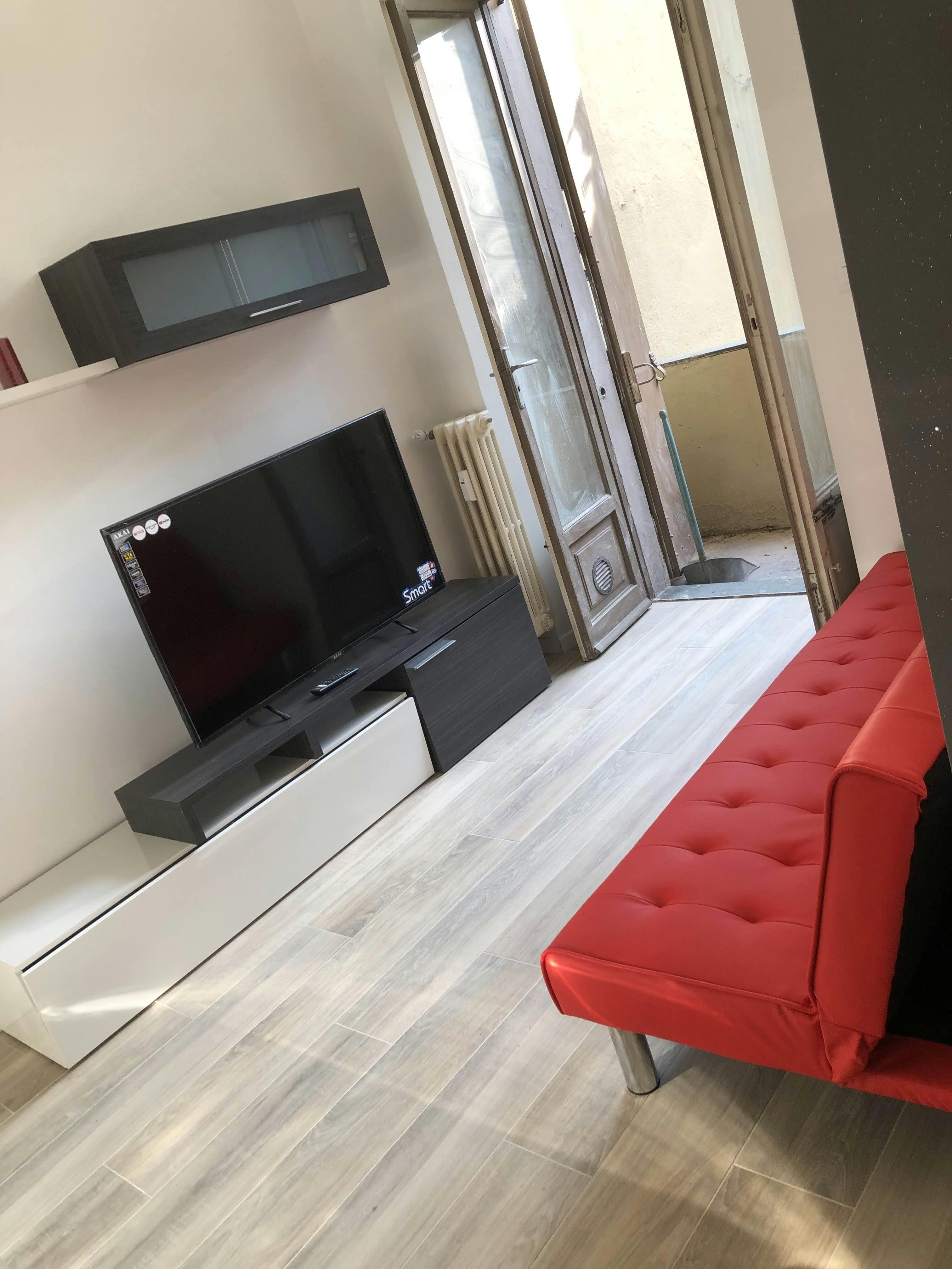 Apartment for rent for €1,600 per month in Turin, Via Saluzzo