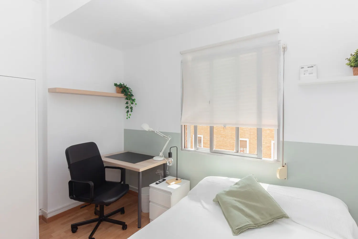 Private room in Carrer de la Font Roja, Valencia (1582333) ROOM 1