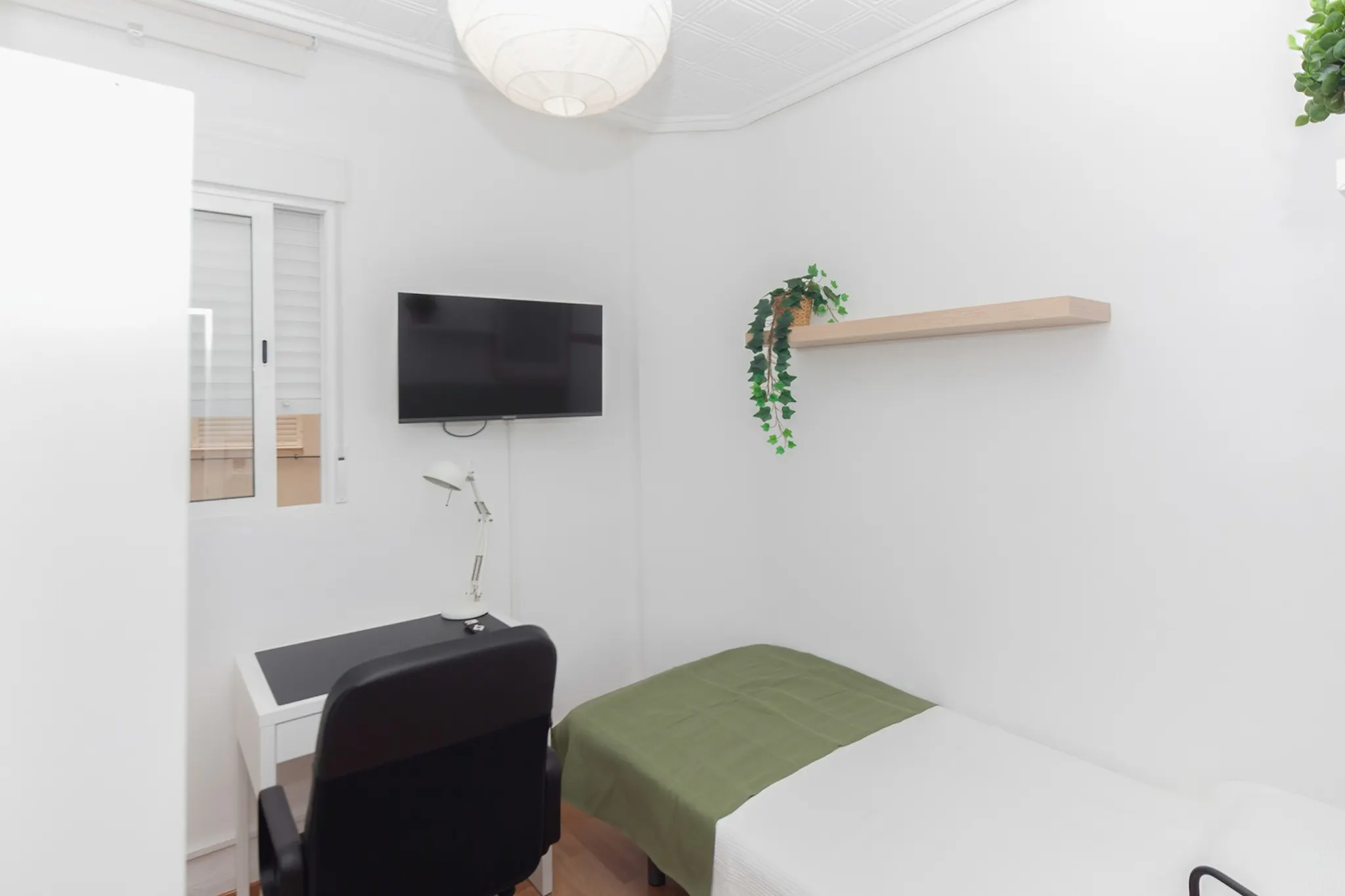 Carrer de la Font Roja, Valencia preview