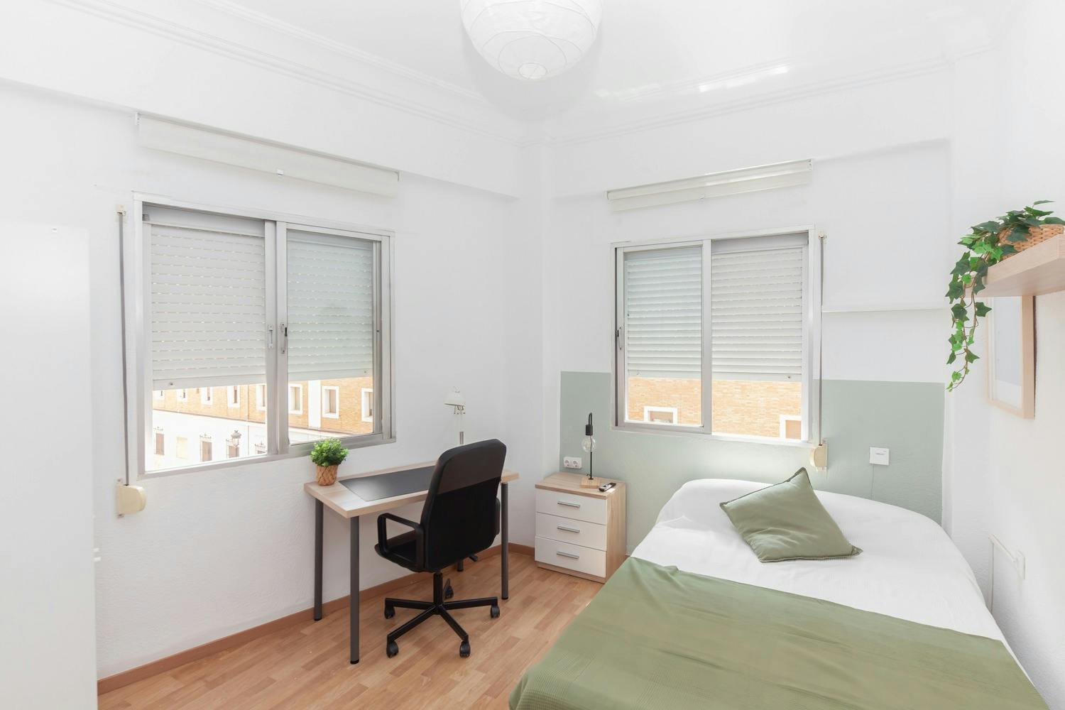 Carrer de la Font Roja, Valencia preview