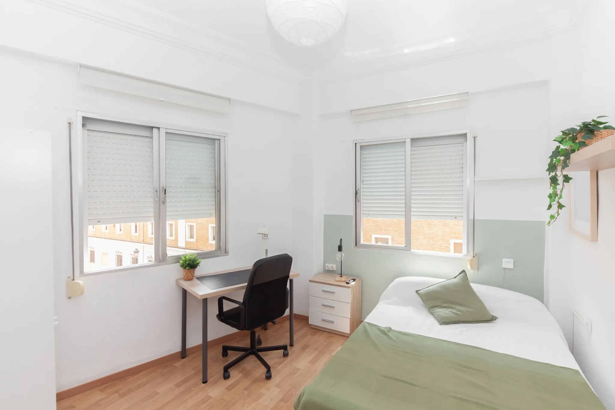 Carrer de la Font Roja, Valencia preview