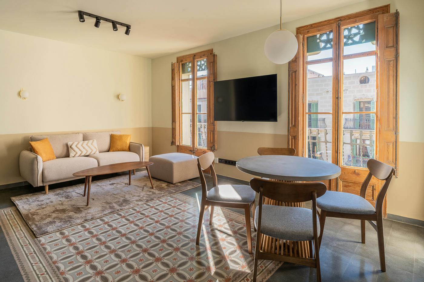 3-Bedroom Apartment in Carrer d'Aribau, Barcelona (1582355) room image 1