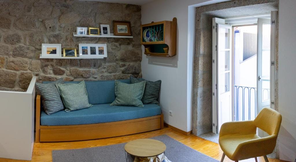 Appartement te huur voor € 900 per maand in Porto, Rua de Santana