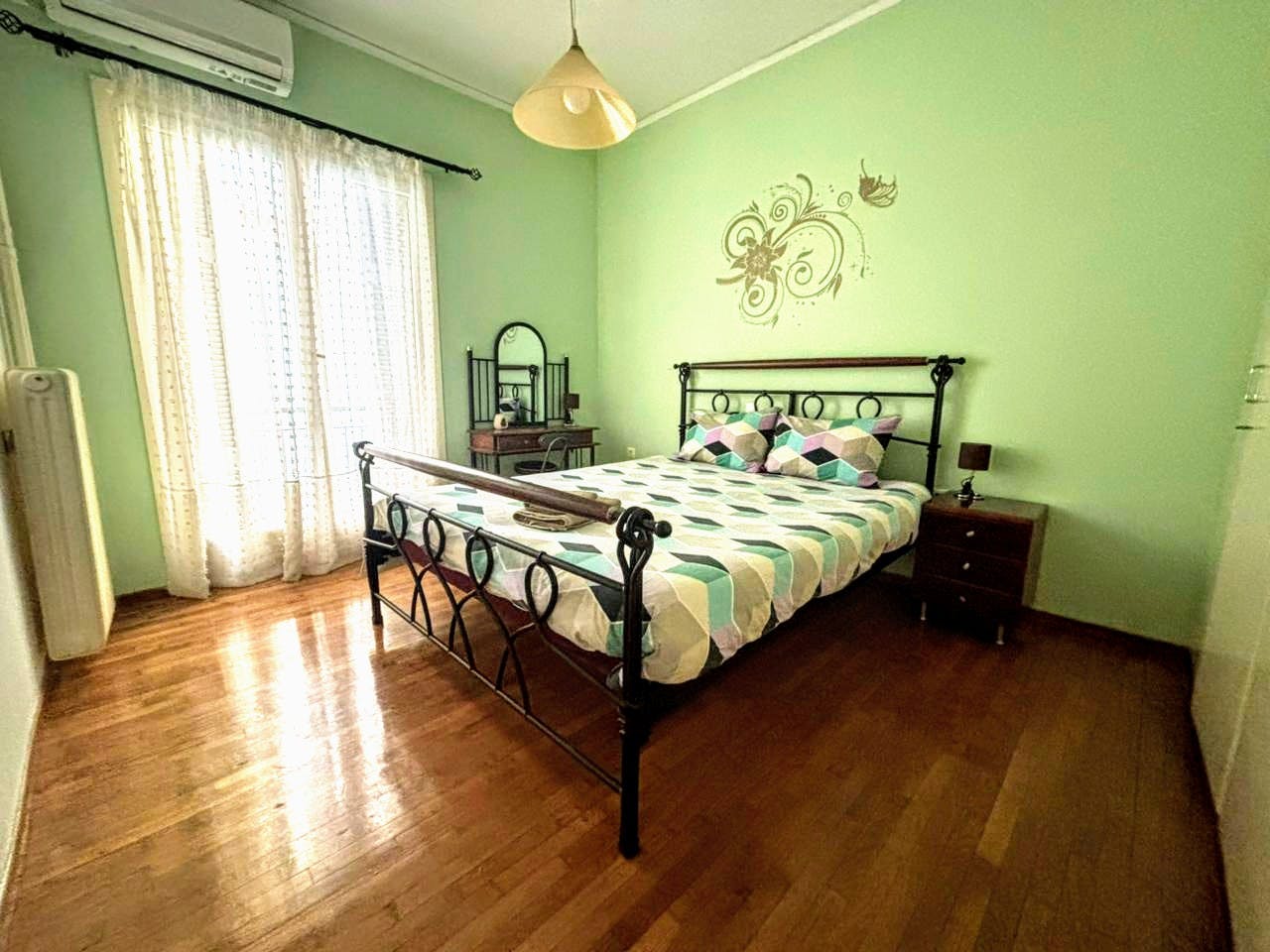 Ioulianou, Athens preview