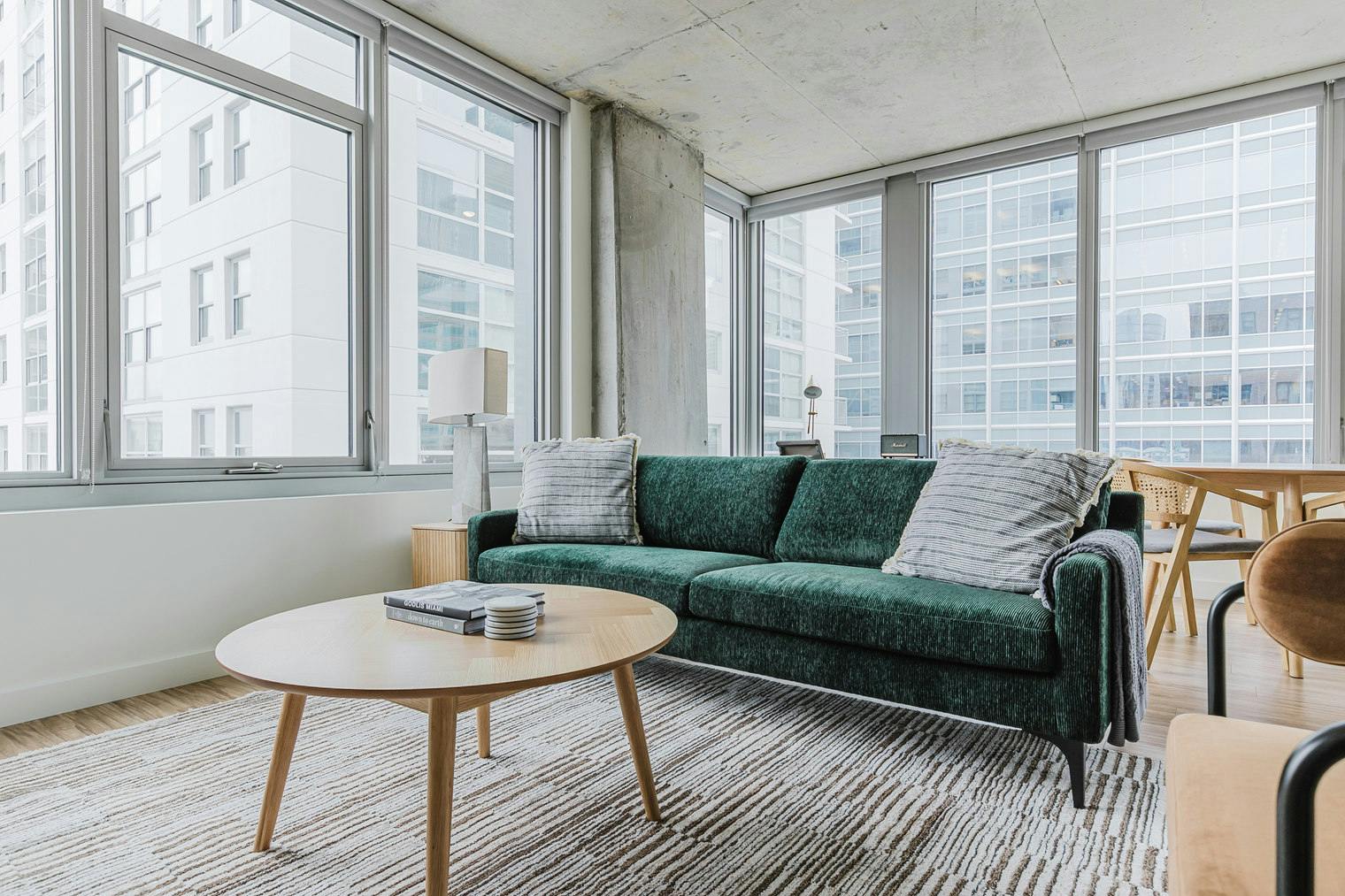 Appartamento in affitto a $8,085 al mese a Chicago, North Desplaines Street