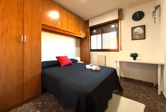 Private room in Calle José Antonio Duce Gracia, Zaragoza (1582651) room image 1