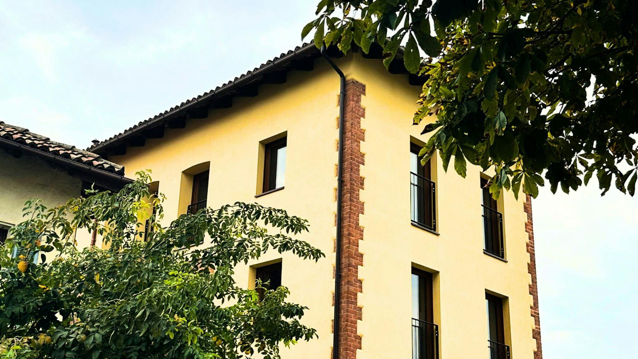 公寓 正在以 €1 的月租出租，其位于 La Morra, Piazza Vittorio Emanuele II