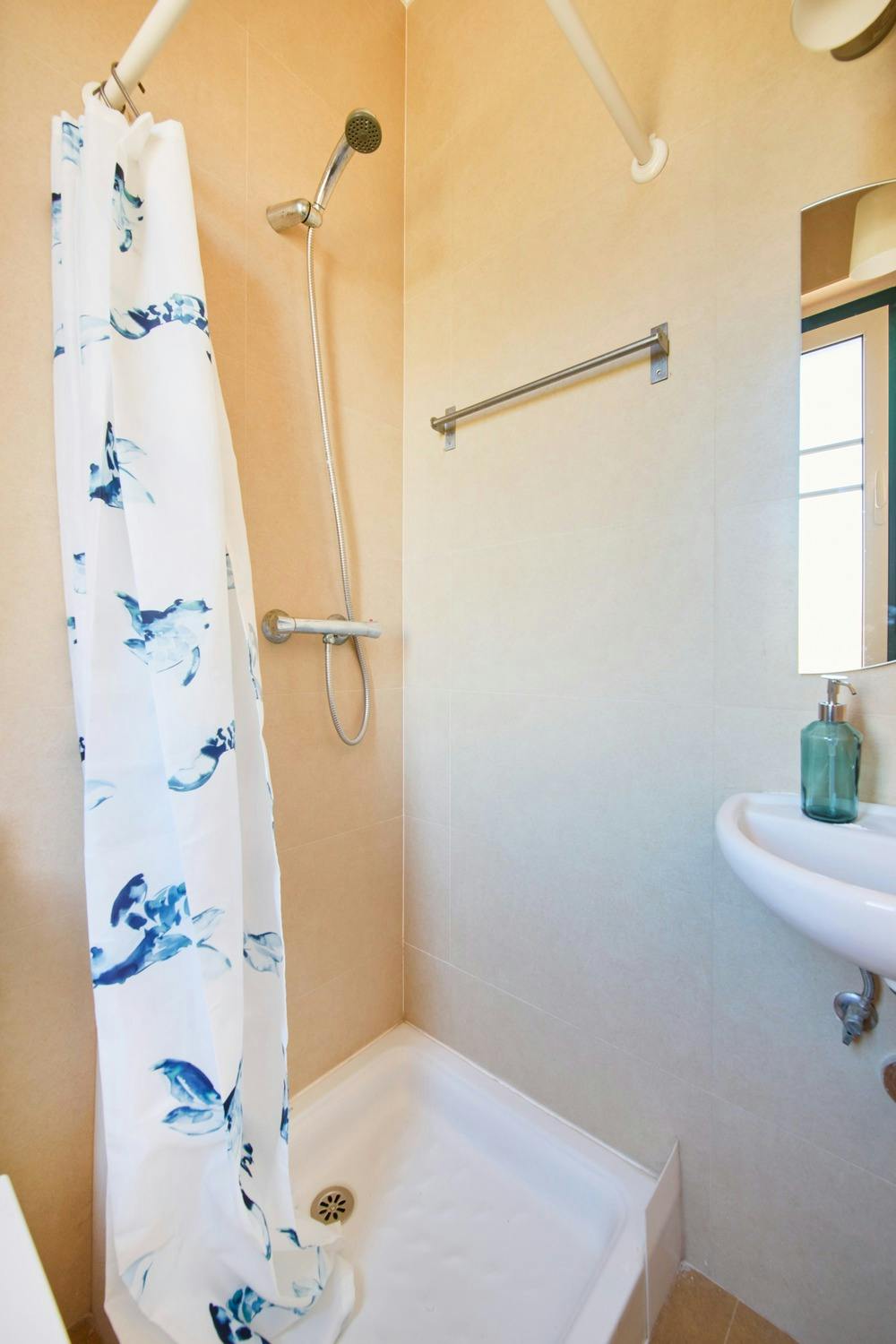 Apartment Lisbon, 1 bed, 16m² — photo 2