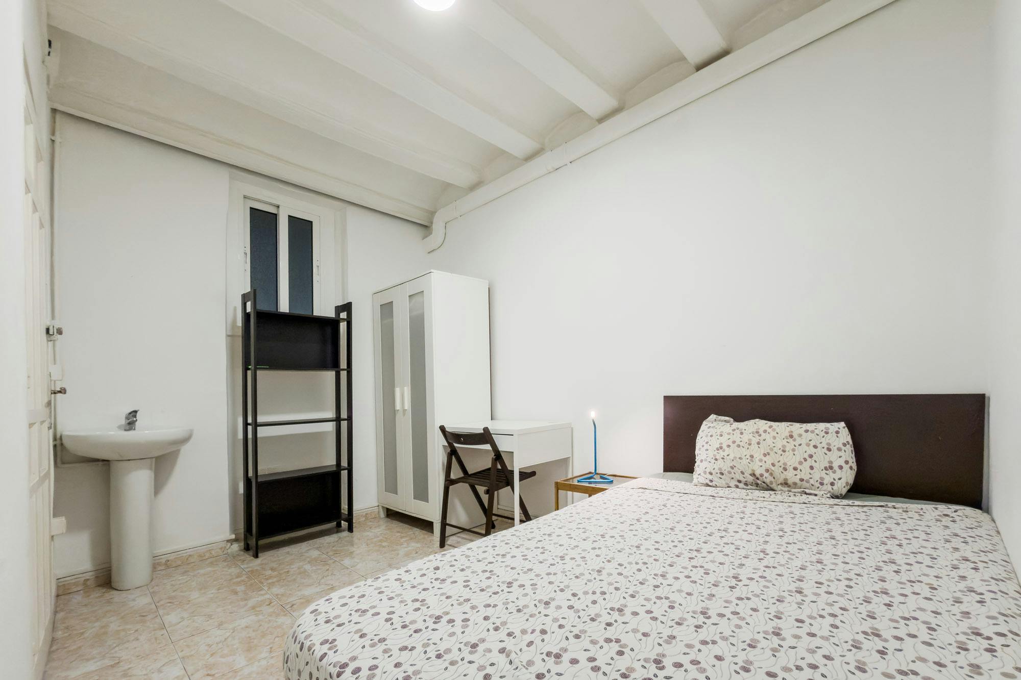 Quarto privado para alugar por € 380 por mês em Barcelona, Carrer de Lancaster