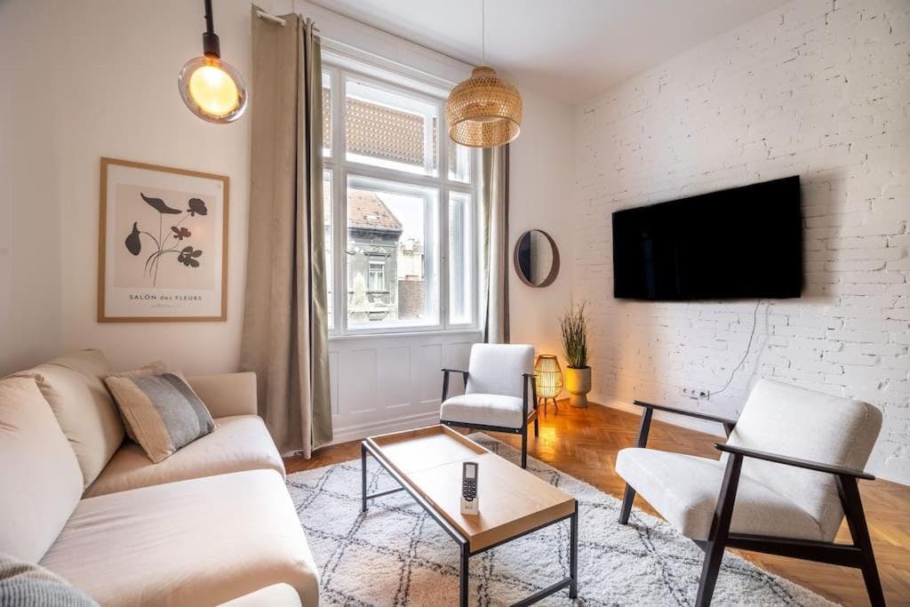 Klauzál utca, Budapest preview